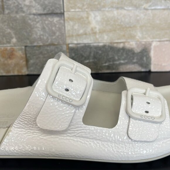 🎁 ECCO Women's Cozmo 2-Band Buckle Sandal - Picture 5 of 6